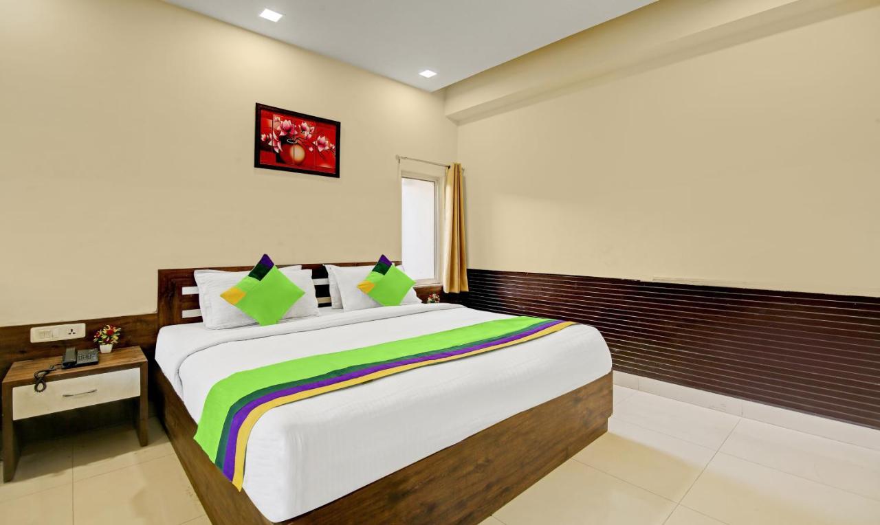 Hotel Raj Darbar - 10 Meter From Golden Temple Amritsar Exterior foto