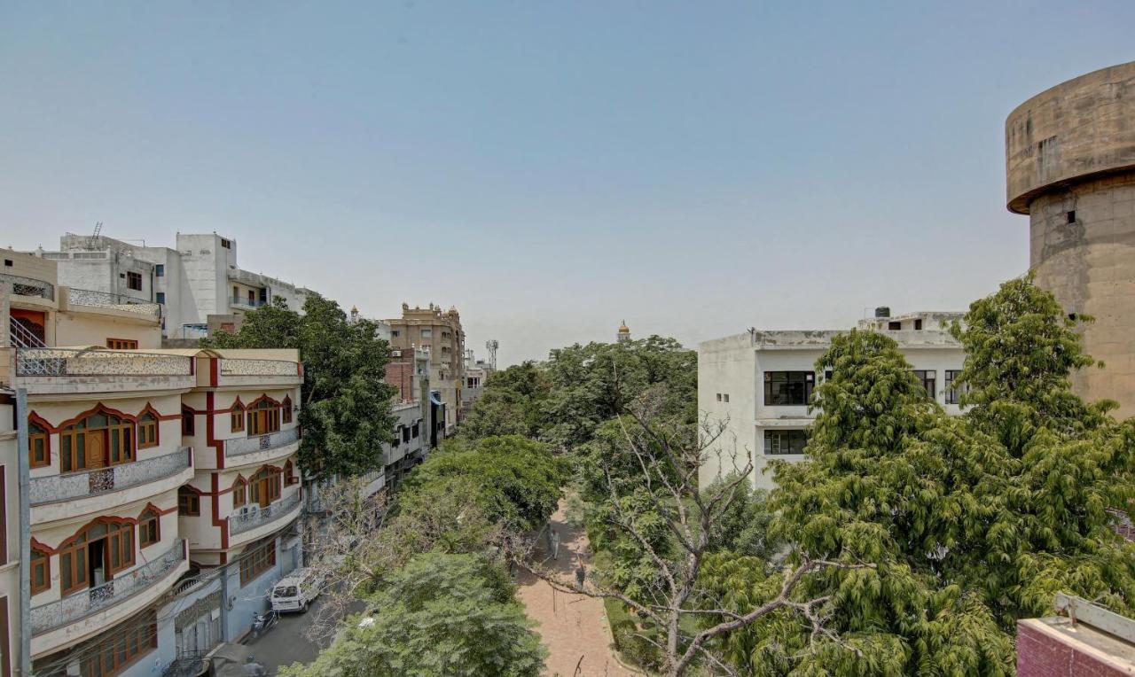 Hotel Raj Darbar - 10 Meter From Golden Temple Amritsar Exterior foto